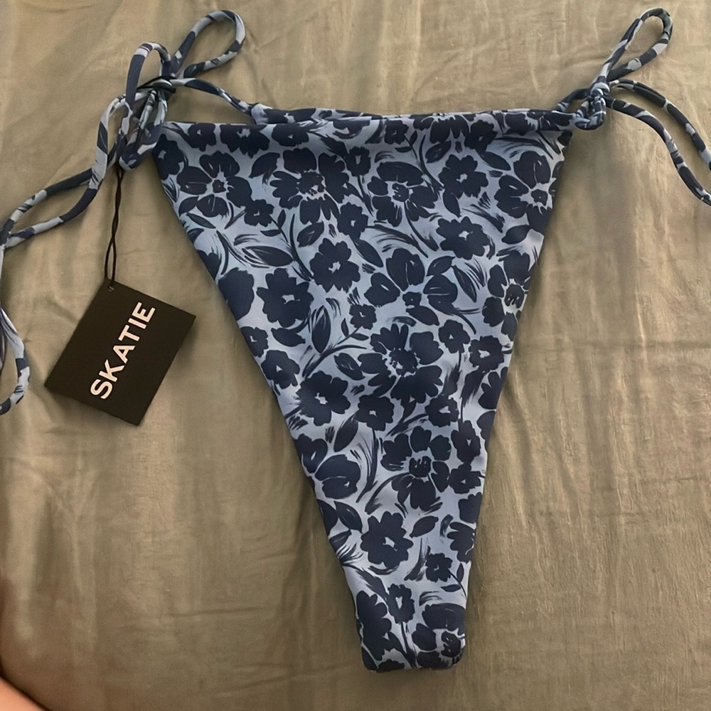 SKATIE bikini bottom, XL nanuku print